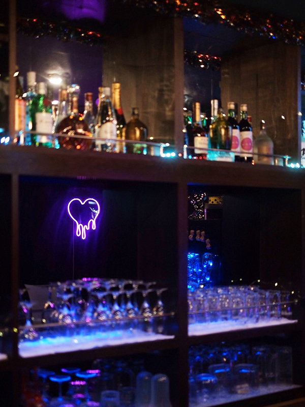 水戸タイスナック リンナーバー ドリンクとグラス