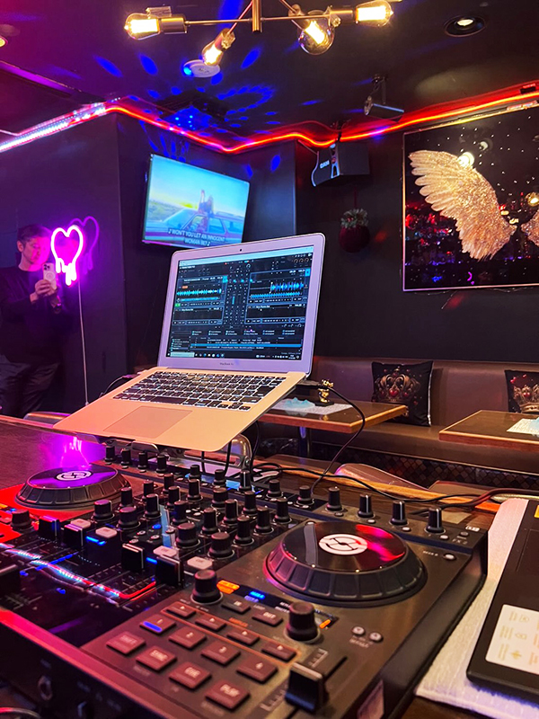 水戸タイスナック リンナーバー DJカウンター